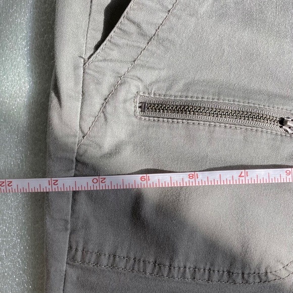 Sage Green Cargo Capris/10 - Picture 12 of 16